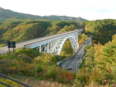 槙木沢橋と思案坂大橋