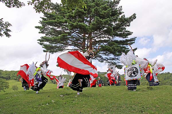 甲地鹿踊